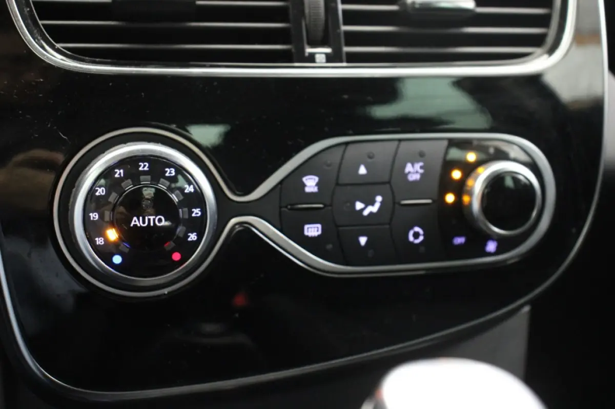 0.9 TCe Limited - Navi, Camera, Clima, Nieuwe Distributieketting!