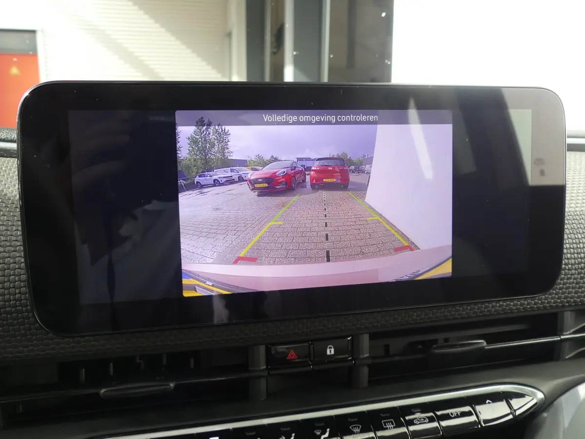 3+1 La Prima 42 kWh | ADAPTIVE CRUISE | DODEHOEKDETECTIE | CAMERA | STOELVERWARMING | PARKEERSENSOREN V+A | APPLE CARPLAY / ANDROID AUTO | NAVI | LMV 17" |