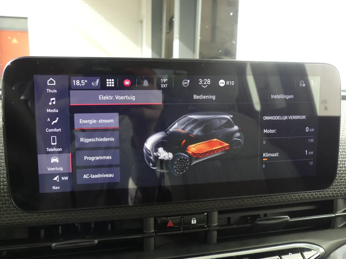 3+1 La Prima 42 kWh | ADAPTIVE CRUISE | DODEHOEKDETECTIE | CAMERA | STOELVERWARMING | PARKEERSENSOREN V+A | APPLE CARPLAY / ANDROID AUTO | NAVI | LMV 17" |