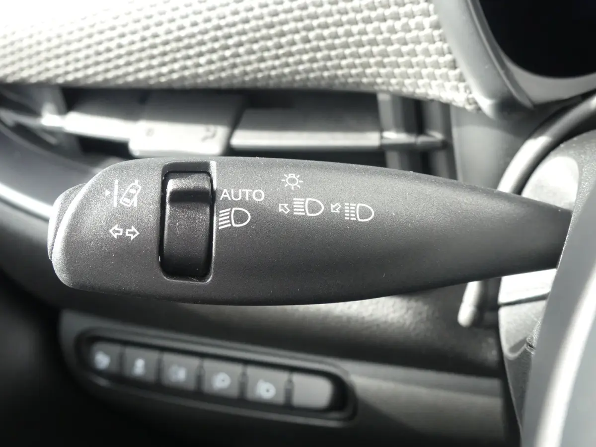 3+1 La Prima 42 kWh | ADAPTIVE CRUISE | DODEHOEKDETECTIE | CAMERA | STOELVERWARMING | PARKEERSENSOREN V+A | APPLE CARPLAY / ANDROID AUTO | NAVI | LMV 17" |