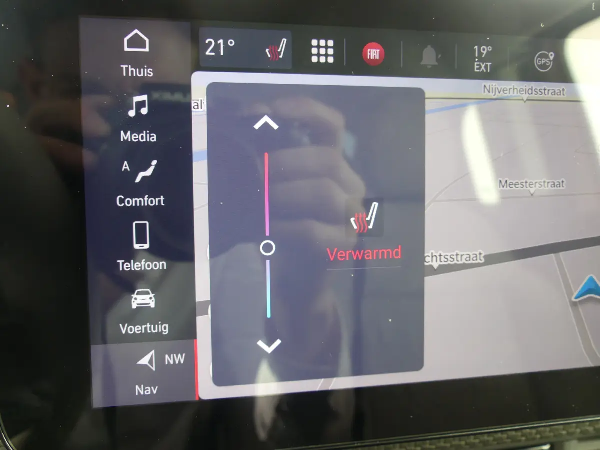 3+1 La Prima 42 kWh | ADAPTIVE CRUISE | DODEHOEKDETECTIE | CAMERA | STOELVERWARMING | PARKEERSENSOREN V+A | APPLE CARPLAY / ANDROID AUTO | NAVI | LMV 17" |
