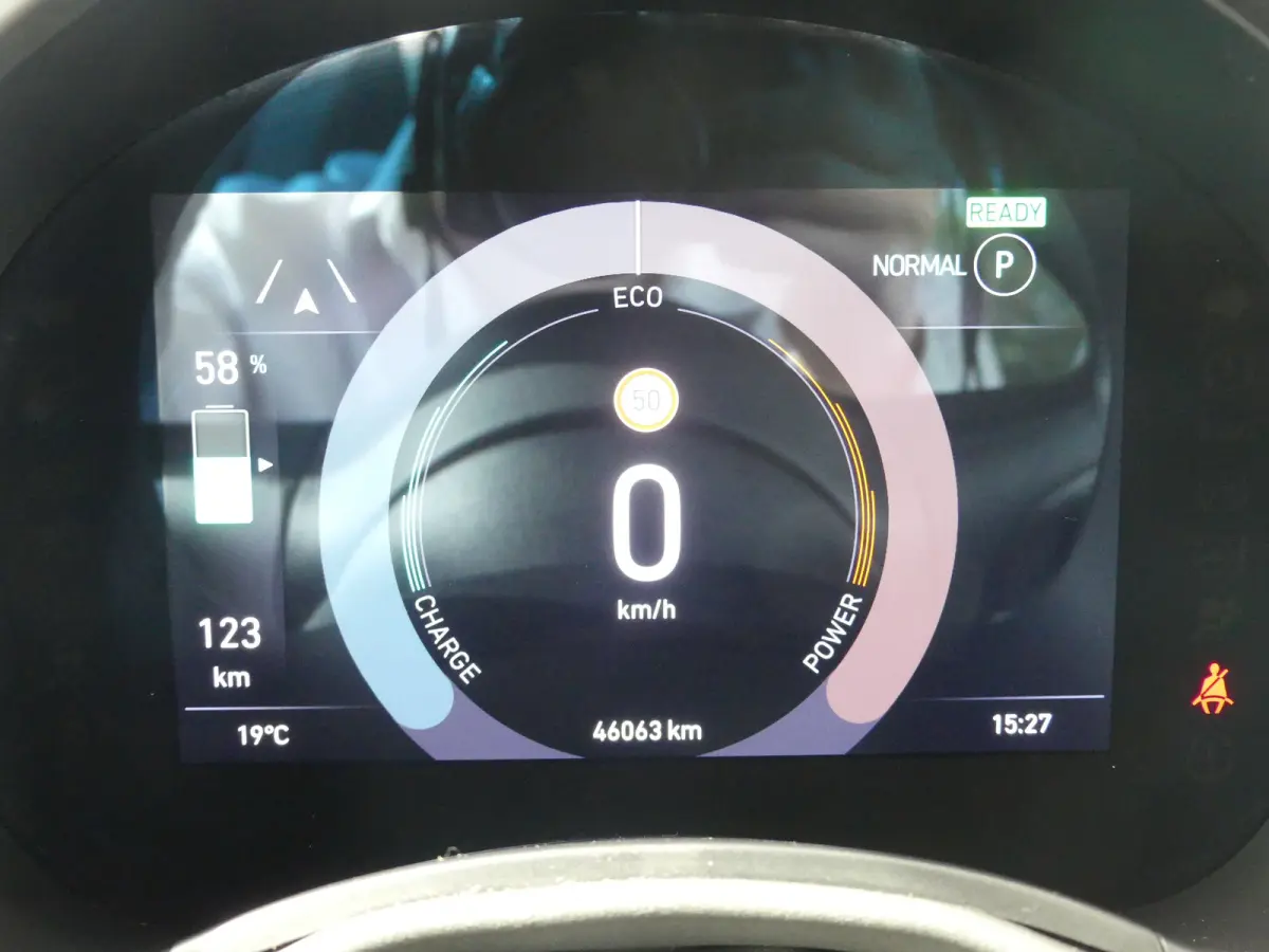 3+1 La Prima 42 kWh | ADAPTIVE CRUISE | DODEHOEKDETECTIE | CAMERA | STOELVERWARMING | PARKEERSENSOREN V+A | APPLE CARPLAY / ANDROID AUTO | NAVI | LMV 17" |