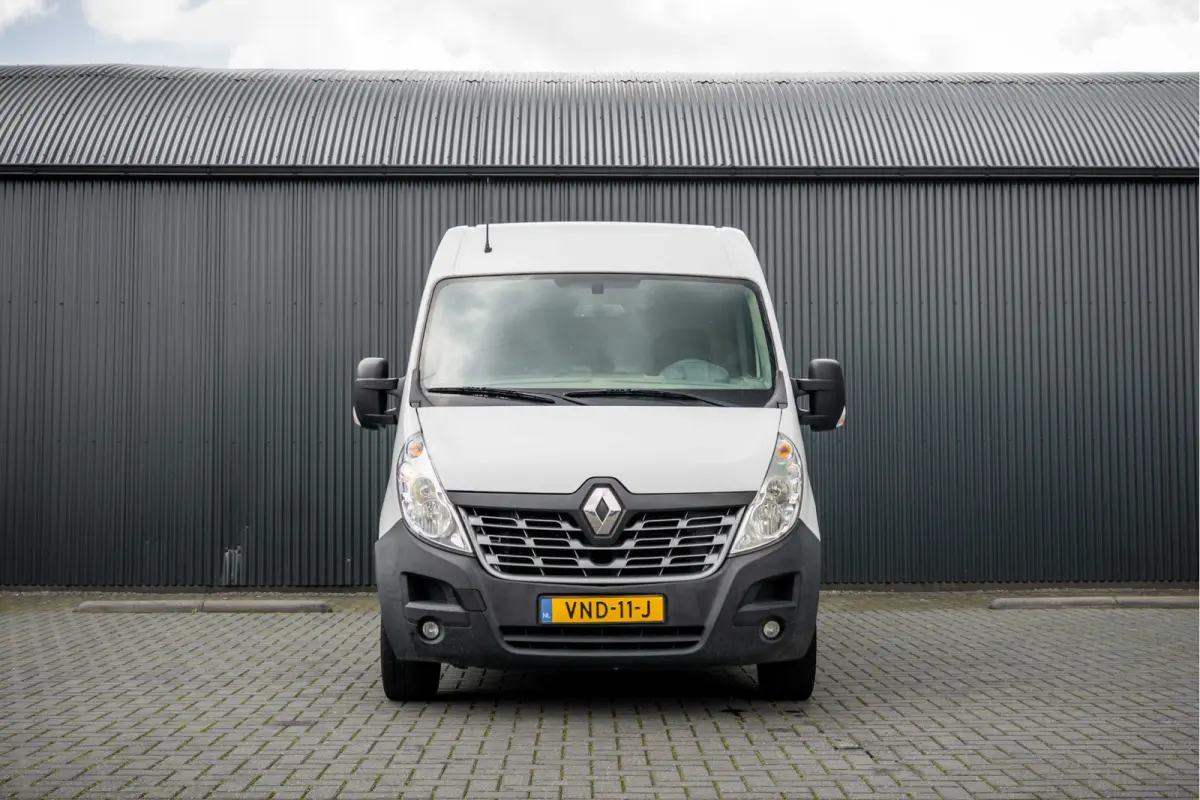 2.3 dCi 130 PK | L3H2 | 3-Zits | Camera | Cruise | Airco