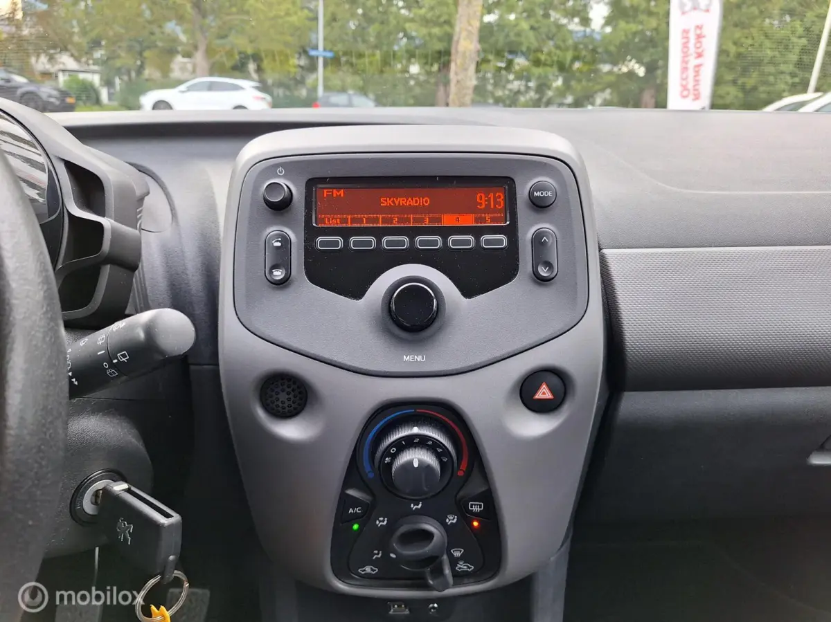 1.0 e-VTi ACTIVE • Airco • Bluetooth •