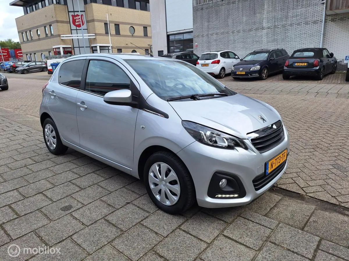 1.0 e-VTi ACTIVE • Airco • Bluetooth •