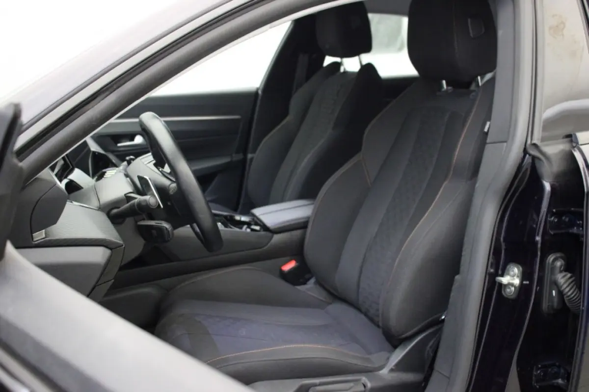 1.6 Hybrid PHEV Pack Business - Digitaal Cockpit, Carplay, Camera