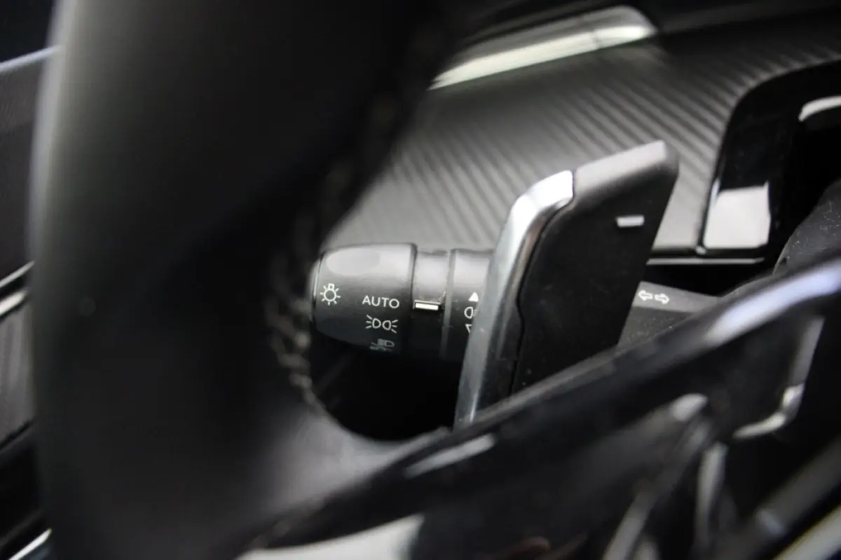 1.6 Hybrid PHEV Pack Business - Digitaal Cockpit, Carplay, Camera