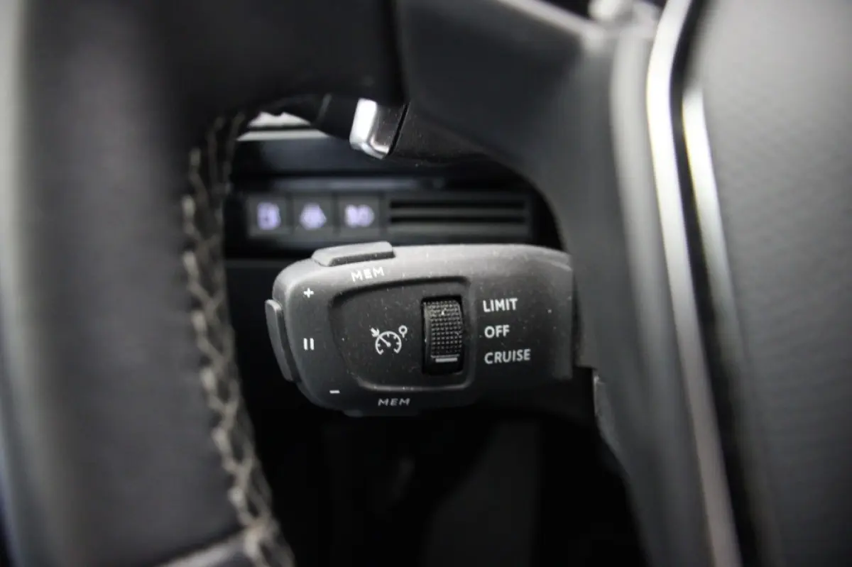 1.6 Hybrid PHEV Pack Business - Digitaal Cockpit, Carplay, Camera