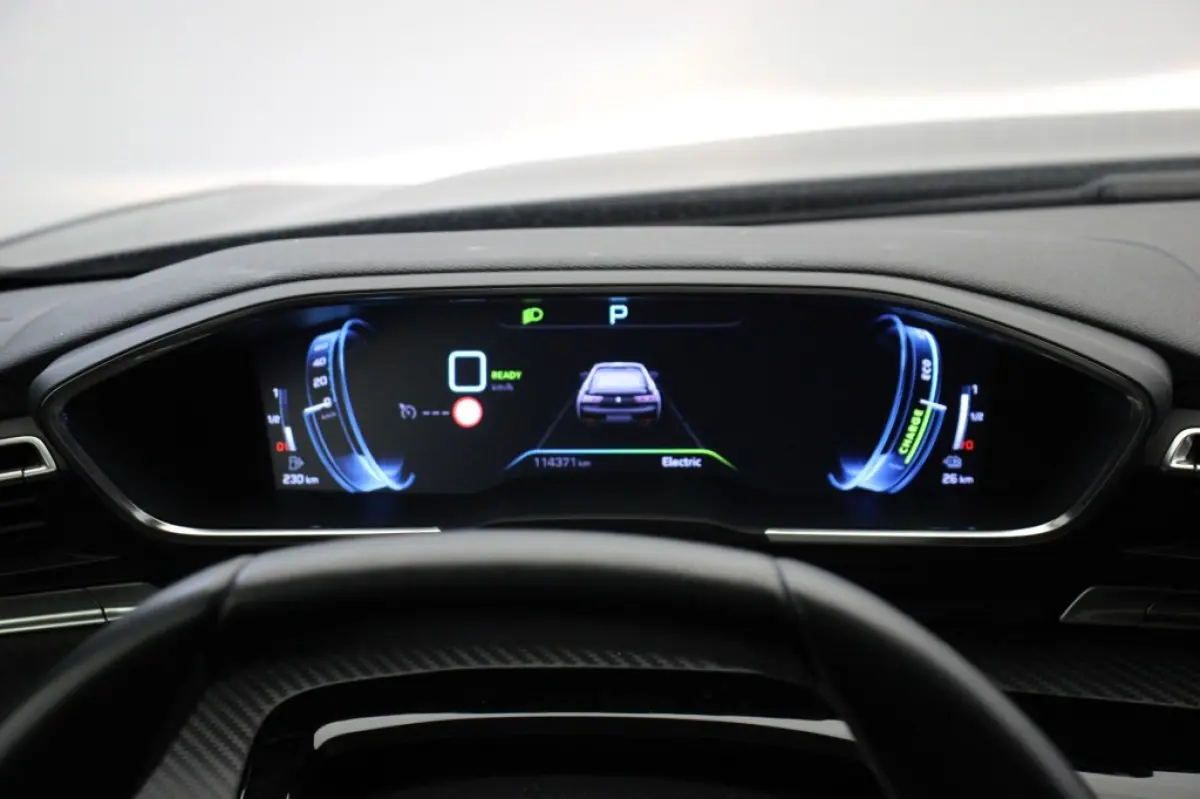1.6 Hybrid PHEV Pack Business - Digitaal Cockpit, Carplay, Camera