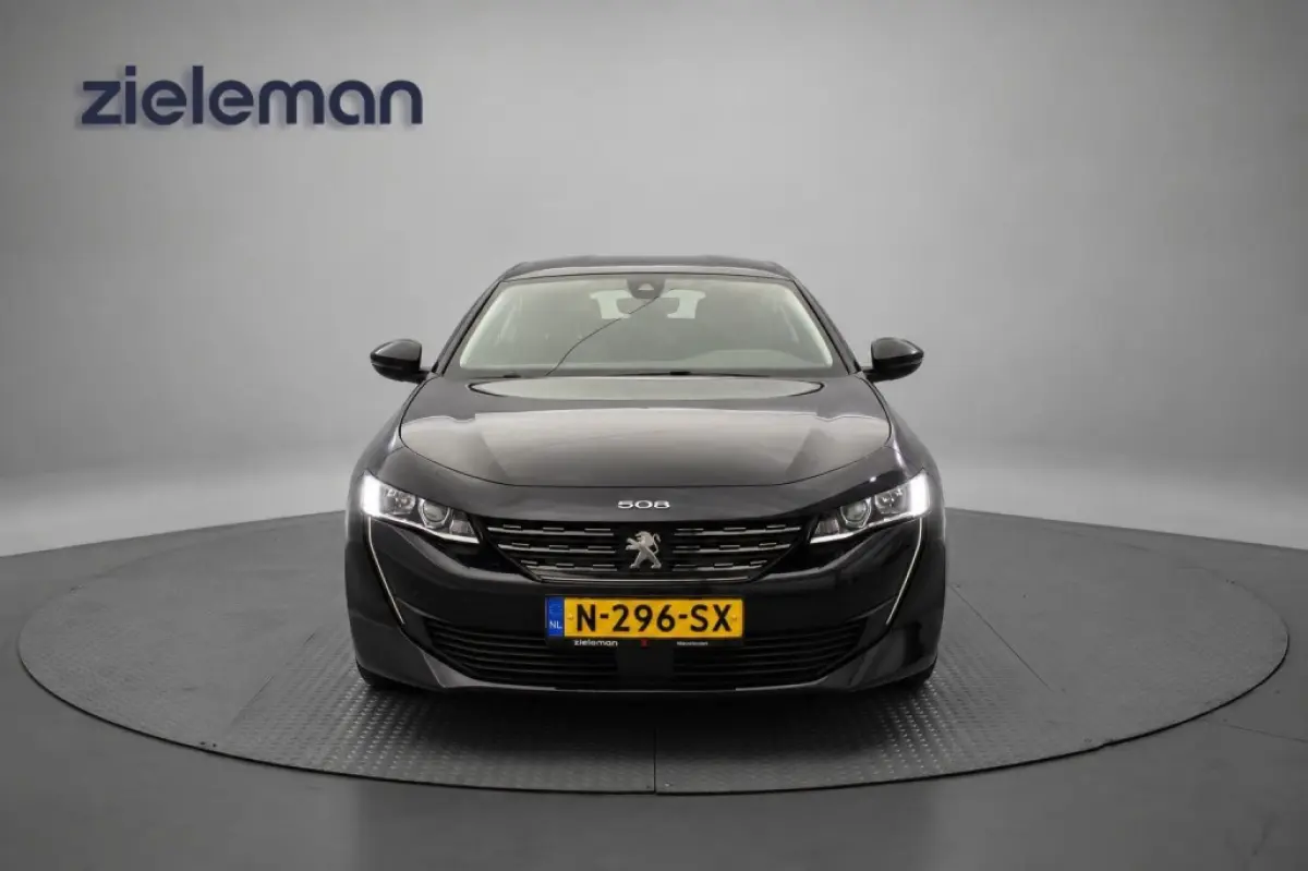 1.6 Hybrid PHEV Pack Business - Digitaal Cockpit, Carplay, Camera