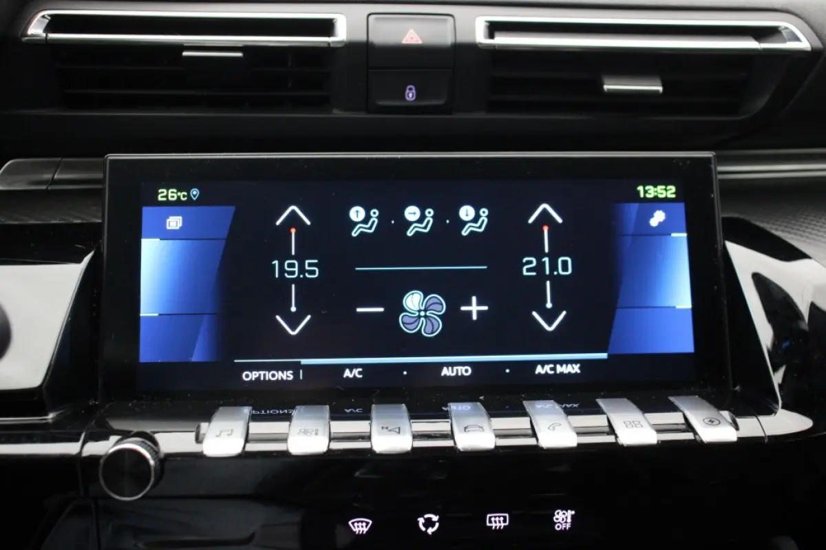 1.6 Hybrid PHEV Pack Business - Digitaal Cockpit, Carplay, Camera
