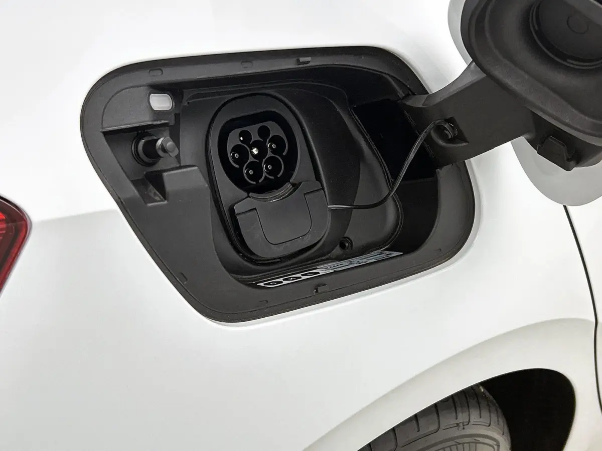 Life 58 kWh 190 PK | Automaat | Camera | Climate Control | Stoelverwarming | Stuurverwarming | Adaptive Cruise Control | Apple Carplay | Android Auto |