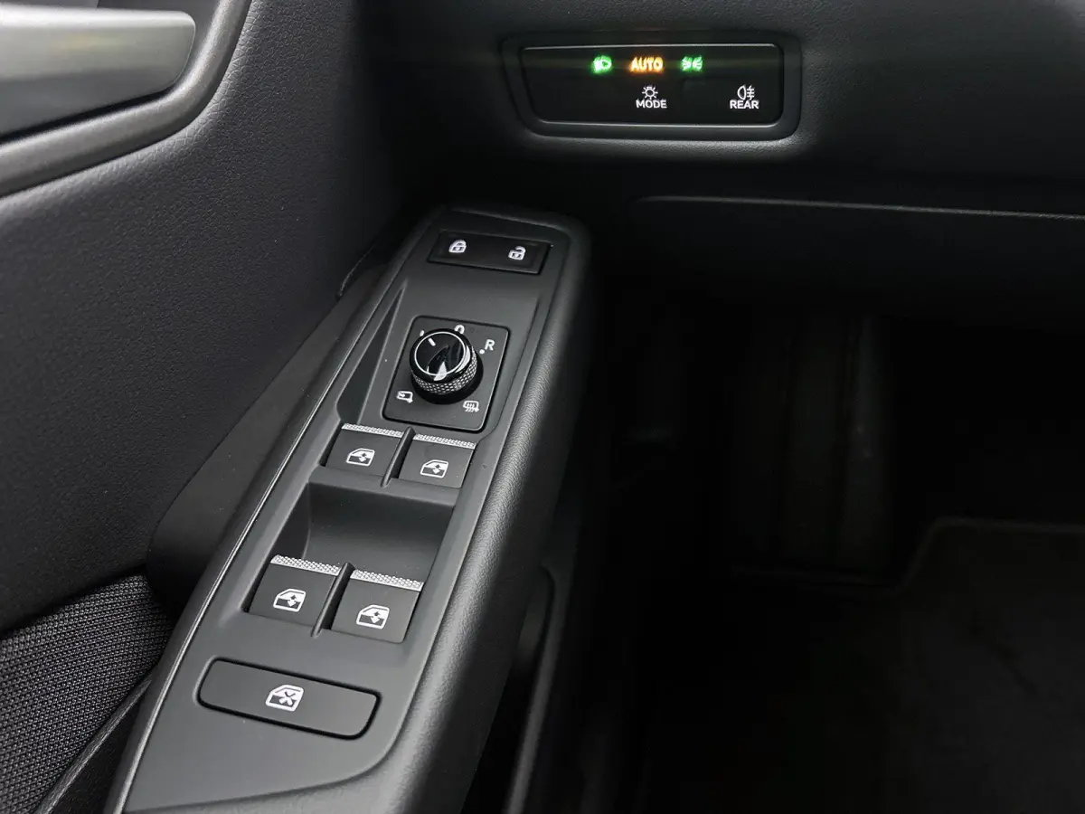 Life 58 kWh 190 PK | Automaat | Camera | Climate Control | Stoelverwarming | Stuurverwarming | Adaptive Cruise Control | Apple Carplay | Android Auto |