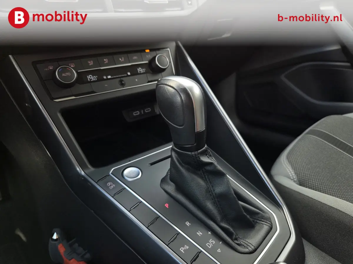 1.0 TSI Highline Business R-Line DSG Automaat Trekhaak NL Auto! | Achteruitrijcamera | Adaptive Cruise Control | DAB | Digitaal Dashboard
