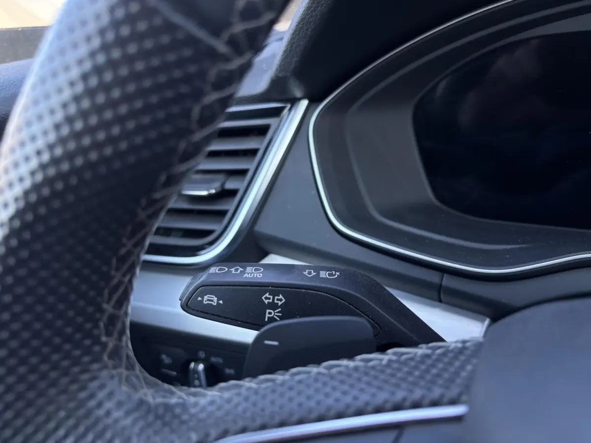 50 TFSI e S edition s-line keyless acc camera apple carplay