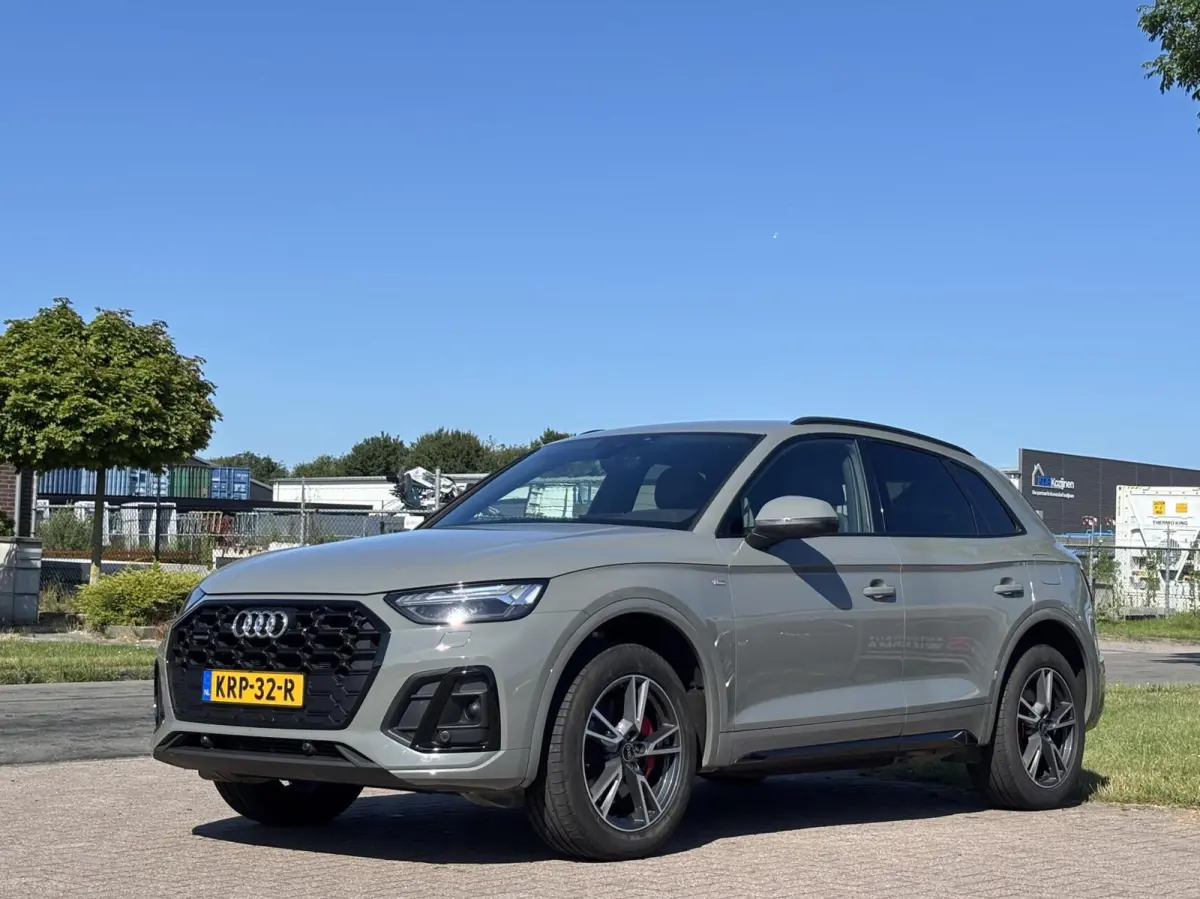 50 TFSI e S edition s-line keyless acc camera apple carplay