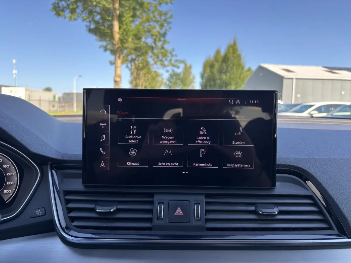 50 TFSI e S edition s-line keyless acc camera apple carplay