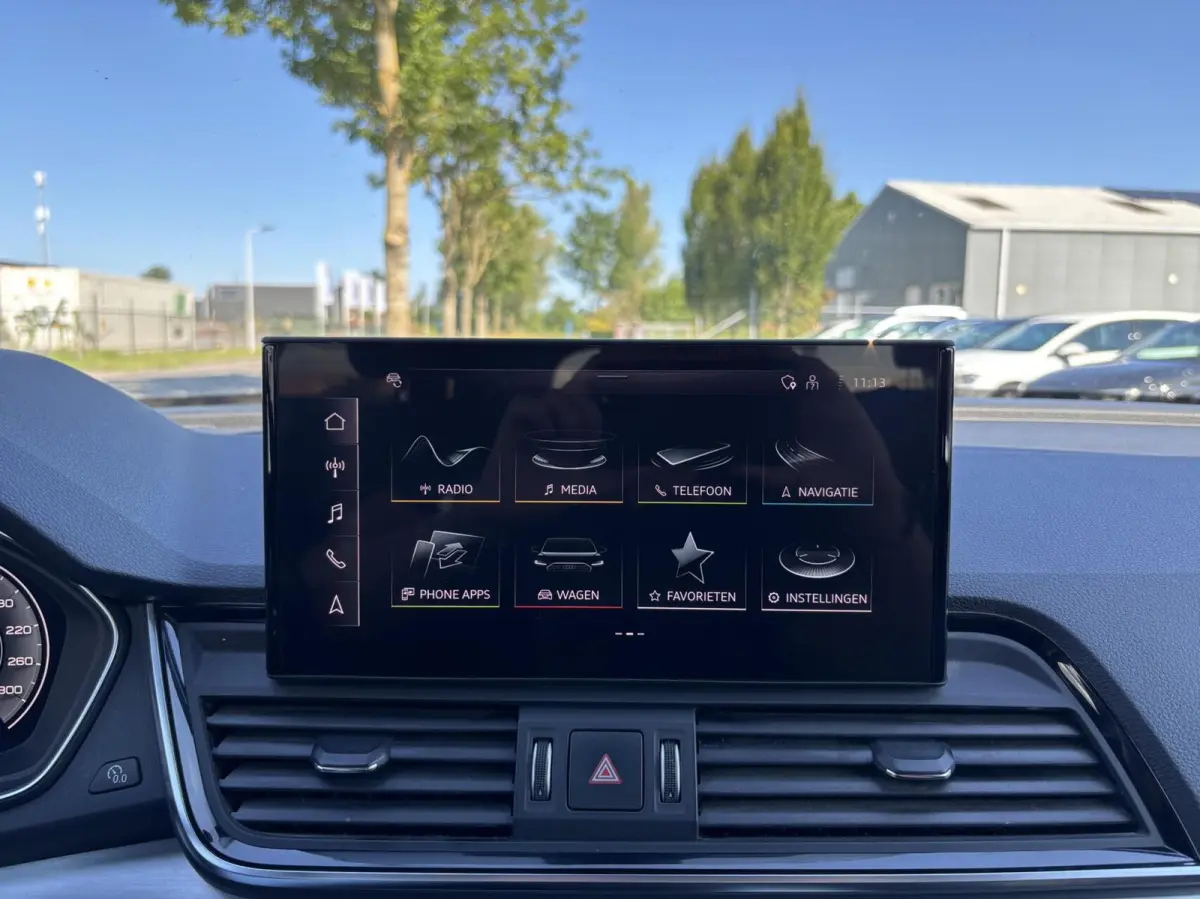 50 TFSI e S edition s-line keyless acc camera apple carplay
