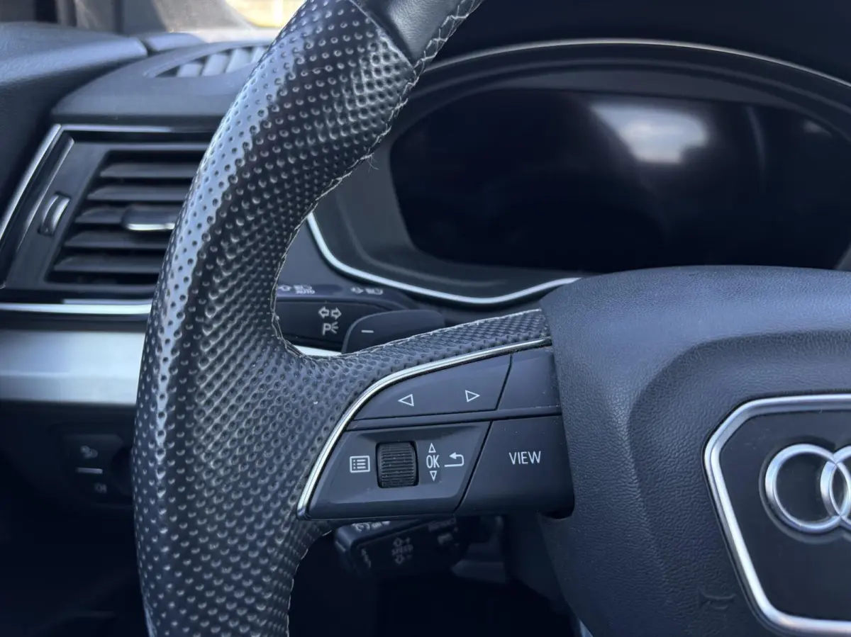 50 TFSI e S edition s-line keyless acc camera apple carplay