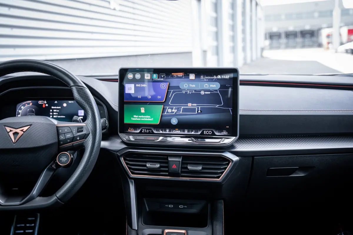 1.5 TSI e-Hybrid 150 kW | Airconditioning Climatronic 3-zones | Automatische afstandsregeling (Adaptive Cruise Control) | Full Link draadloze smartphone integratie: MirrorLink, Apple CarPlay