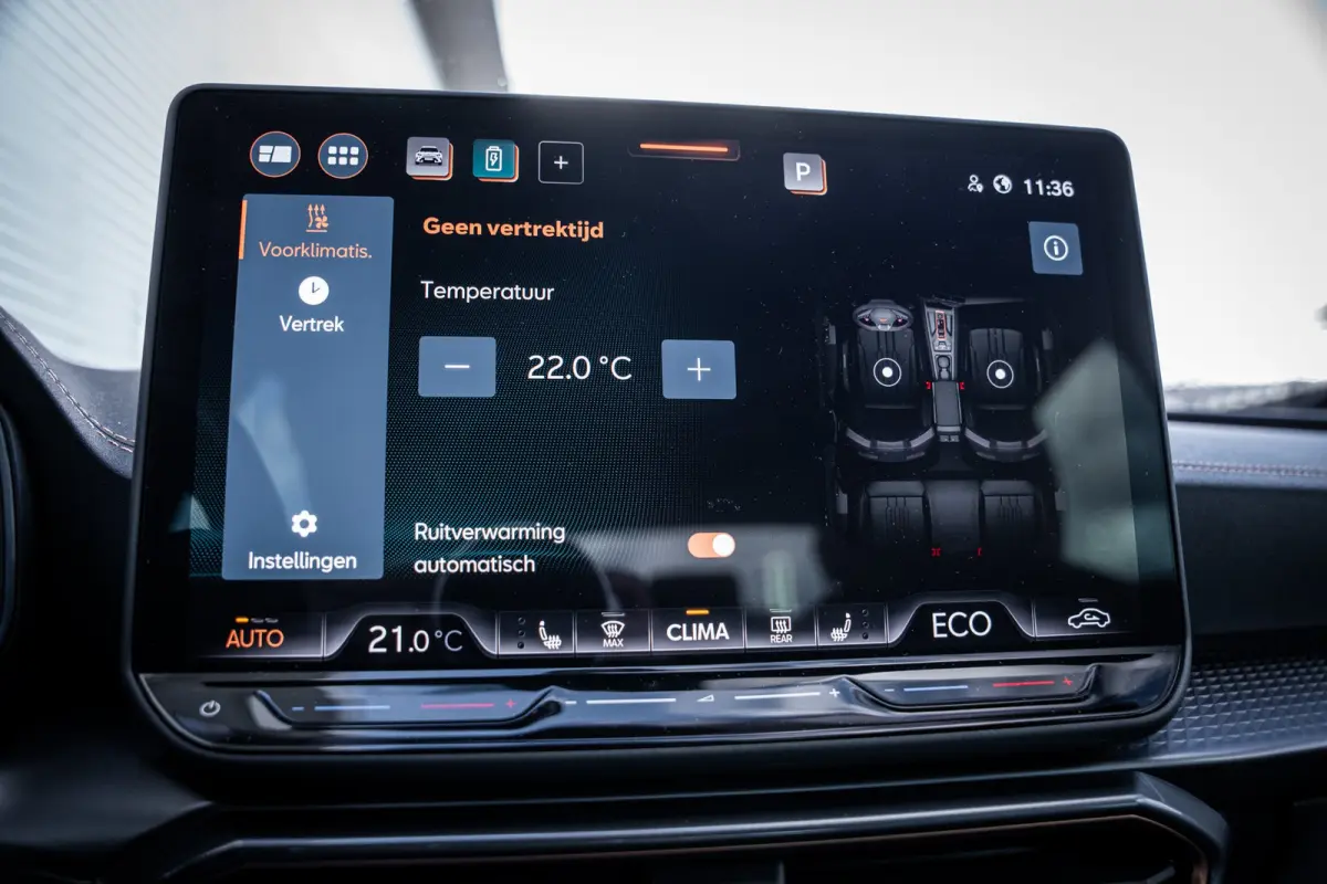 1.5 TSI e-Hybrid 150 kW | Airconditioning Climatronic 3-zones | Automatische afstandsregeling (Adaptive Cruise Control) | Full Link draadloze smartphone integratie: MirrorLink, Apple CarPlay