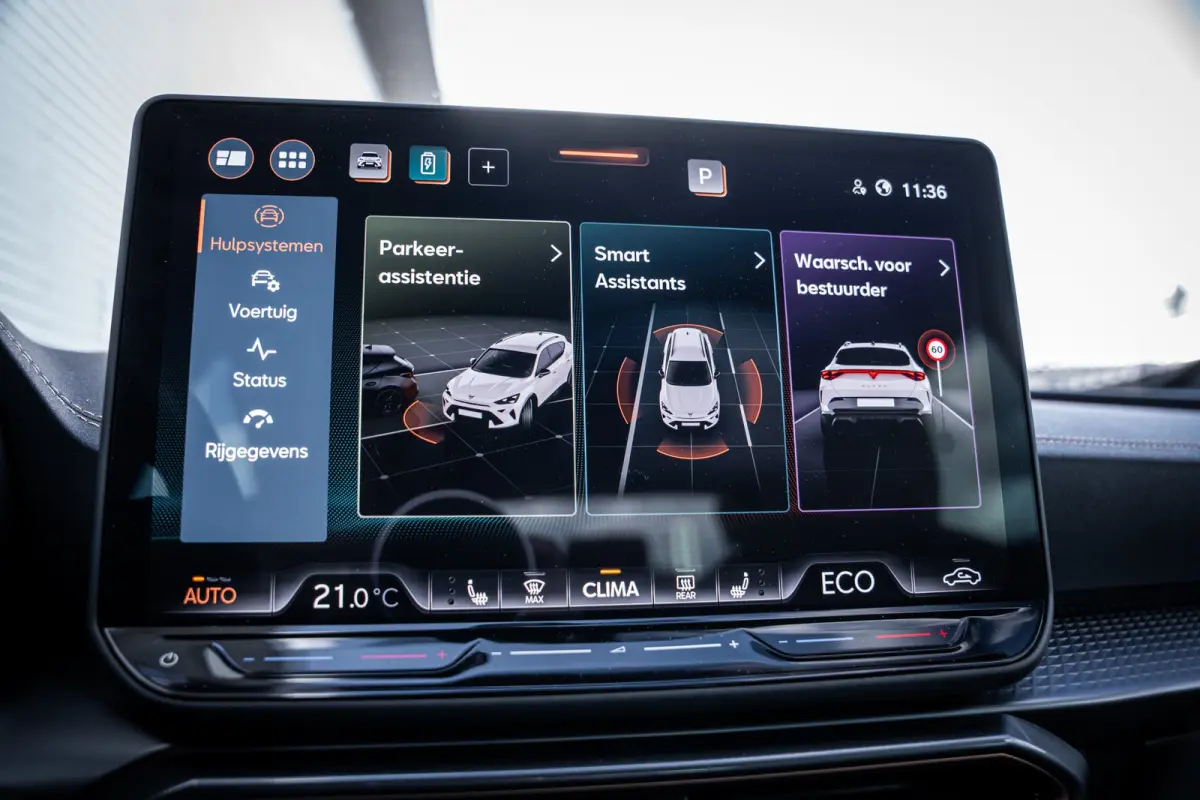 1.5 TSI e-Hybrid 150 kW | Airconditioning Climatronic 3-zones | Automatische afstandsregeling (Adaptive Cruise Control) | Full Link draadloze smartphone integratie: MirrorLink, Apple CarPlay