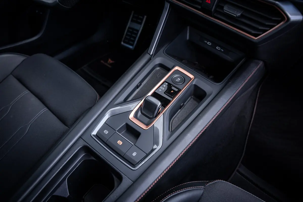 1.5 TSI e-Hybrid 150 kW | Airconditioning Climatronic 3-zones | Automatische afstandsregeling (Adaptive Cruise Control) | Full Link draadloze smartphone integratie: MirrorLink, Apple CarPlay