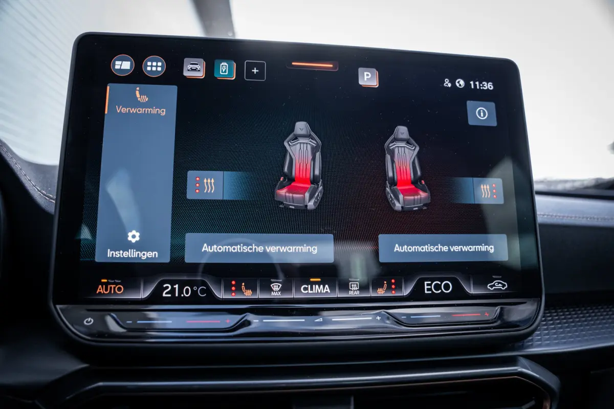 1.5 TSI e-Hybrid 150 kW | Airconditioning Climatronic 3-zones | Automatische afstandsregeling (Adaptive Cruise Control) | Full Link draadloze smartphone integratie: MirrorLink, Apple CarPlay