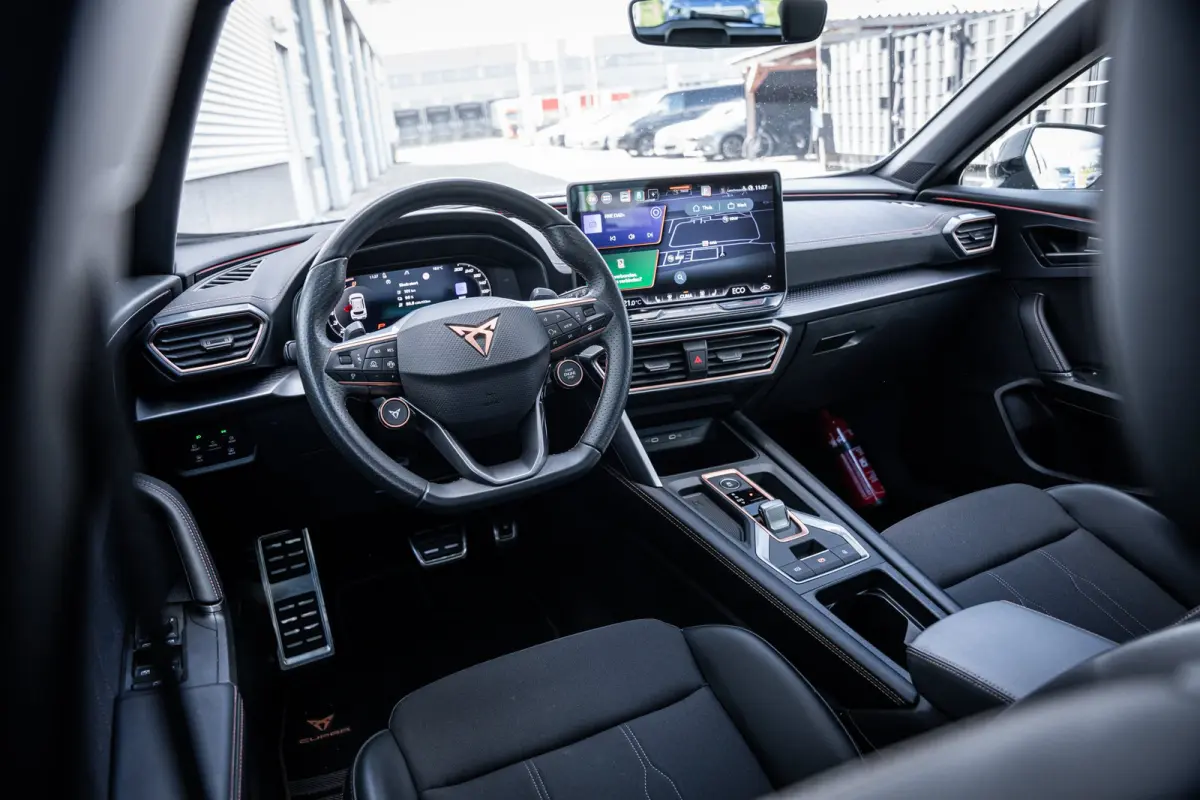 1.5 TSI e-Hybrid 150 kW | Airconditioning Climatronic 3-zones | Automatische afstandsregeling (Adaptive Cruise Control) | Full Link draadloze smartphone integratie: MirrorLink, Apple CarPlay