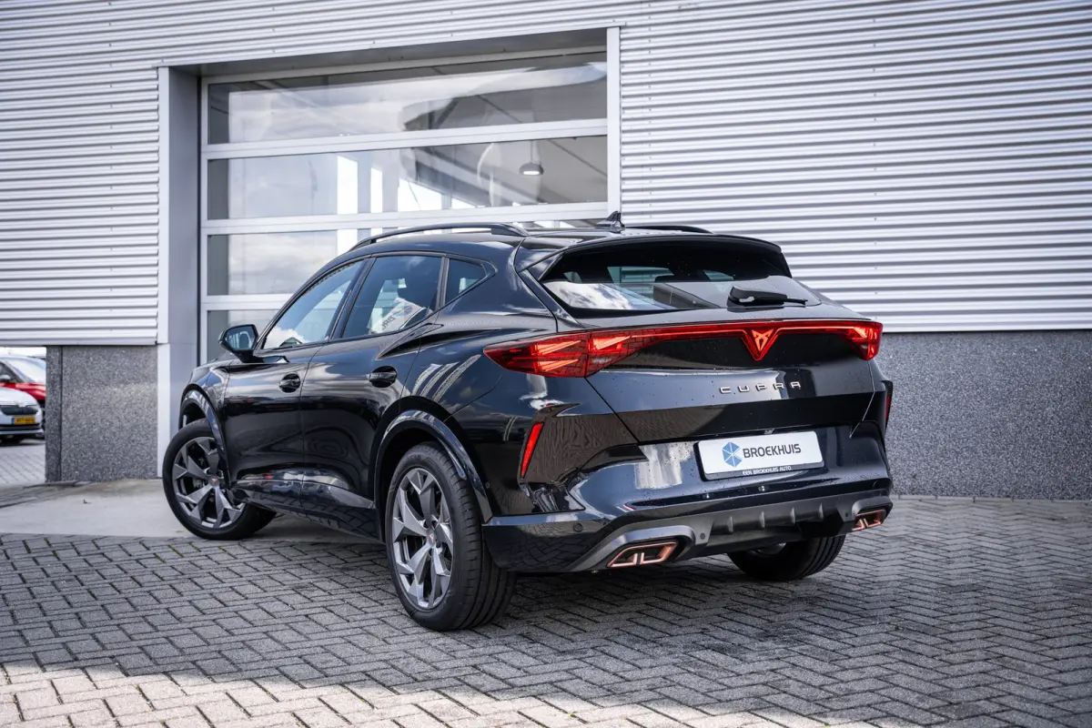 1.5 TSI e-Hybrid 150 kW | Airconditioning Climatronic 3-zones | Automatische afstandsregeling (Adaptive Cruise Control) | Full Link draadloze smartphone integratie: MirrorLink, Apple CarPlay