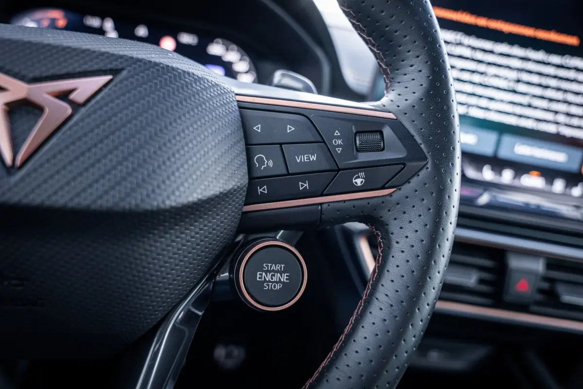 1.5 TSI e-Hybrid 150 kW | Airconditioning Climatronic 3-zones | Automatische afstandsregeling (Adaptive Cruise Control) | Full Link draadloze smartphone integratie: MirrorLink, Apple CarPlay