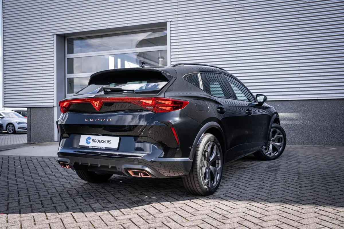 1.5 TSI e-Hybrid 150 kW | Airconditioning Climatronic 3-zones | Automatische afstandsregeling (Adaptive Cruise Control) | Full Link draadloze smartphone integratie: MirrorLink, Apple CarPlay