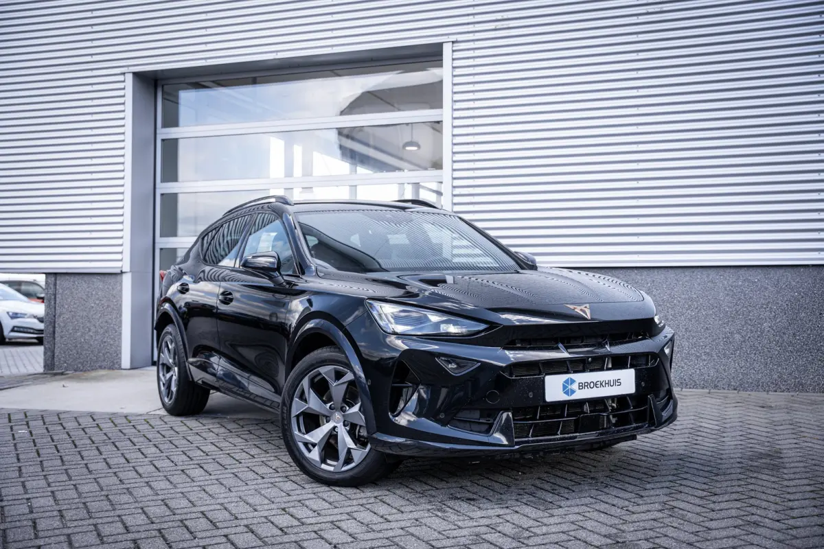 1.5 TSI e-Hybrid 150 kW | Airconditioning Climatronic 3-zones | Automatische afstandsregeling (Adaptive Cruise Control) | Full Link draadloze smartphone integratie: MirrorLink, Apple CarPlay