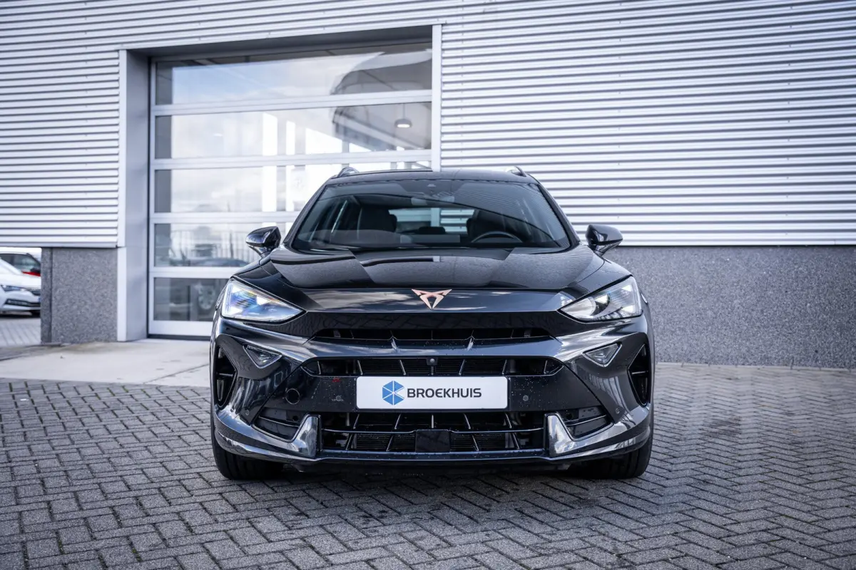 1.5 TSI e-Hybrid 150 kW | Airconditioning Climatronic 3-zones | Automatische afstandsregeling (Adaptive Cruise Control) | Full Link draadloze smartphone integratie: MirrorLink, Apple CarPlay