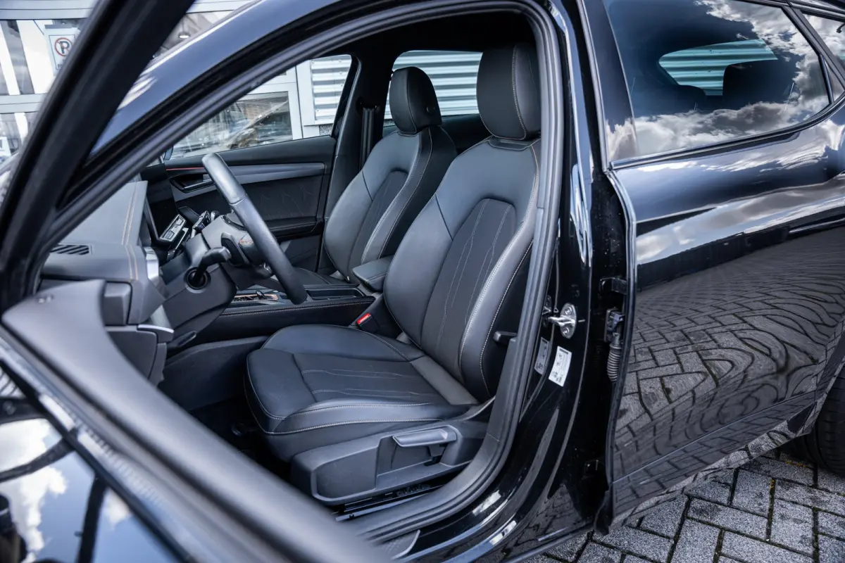 1.5 TSI e-Hybrid 150 kW | Airconditioning Climatronic 3-zones | Automatische afstandsregeling (Adaptive Cruise Control) | Full Link draadloze smartphone integratie: MirrorLink, Apple CarPlay