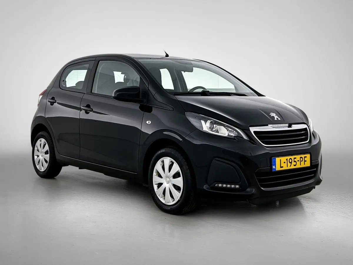 Active 1.0 e-VTi 72pk | Navigatie via Apple Carplay / Android Auto | Achteruitrijcamera | Airco | DAB+ radio | Bluetooth carkit & audiostreaming | Elektrische ramen | Centrale portiervergren