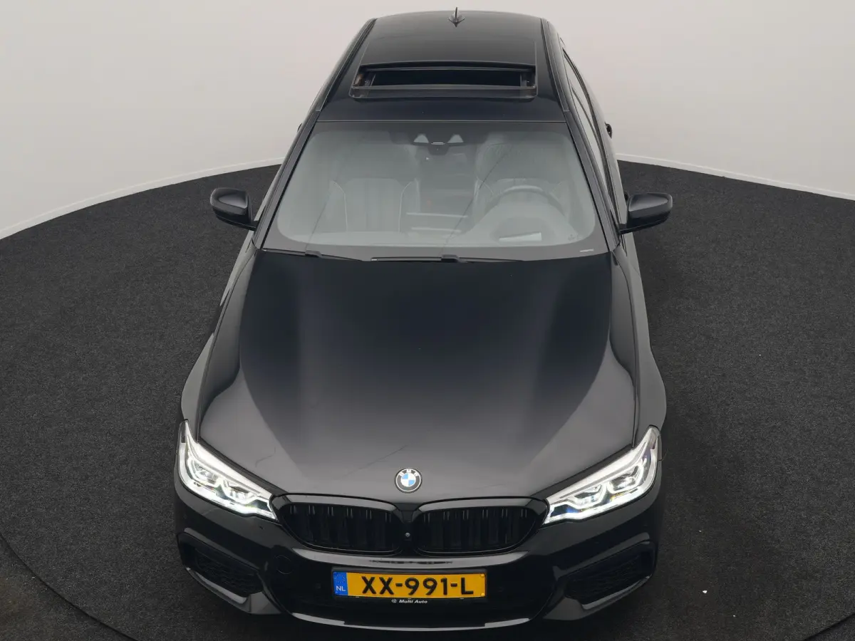 520i M Sport 184pk Dealer O.H. | Panodak | Head Up | 360 Camera | Lederen Comfortstoelen Memory & Verwarmd | Sfeerverlichting | Blis | Apple Carplay | Stuur Verwarmd | Adaptive LED | Navigat