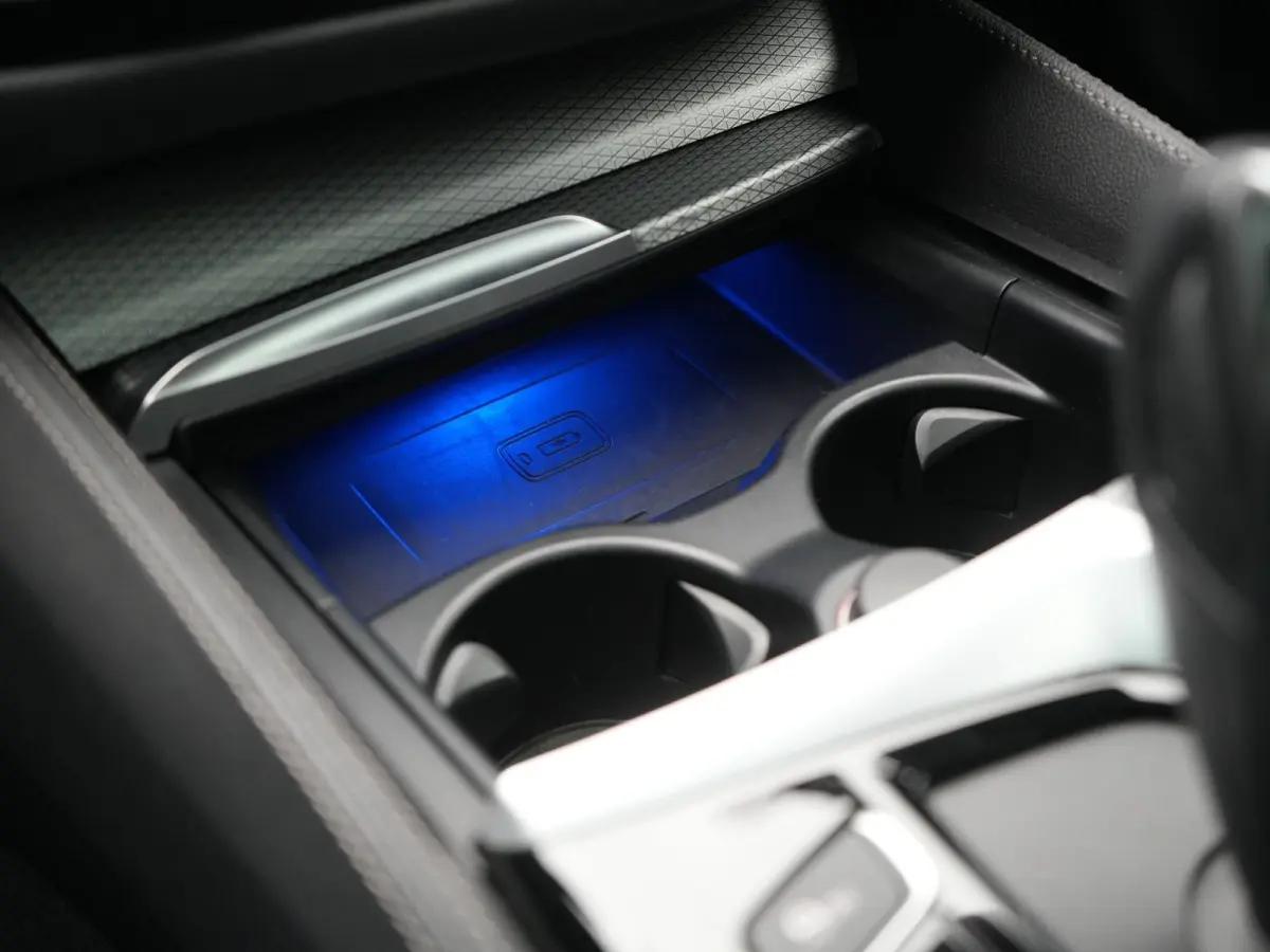 520i M Sport 184pk Dealer O.H. | Panodak | Head Up | 360 Camera | Lederen Comfortstoelen Memory & Verwarmd | Sfeerverlichting | Blis | Apple Carplay | Stuur Verwarmd | Adaptive LED | Navigat
