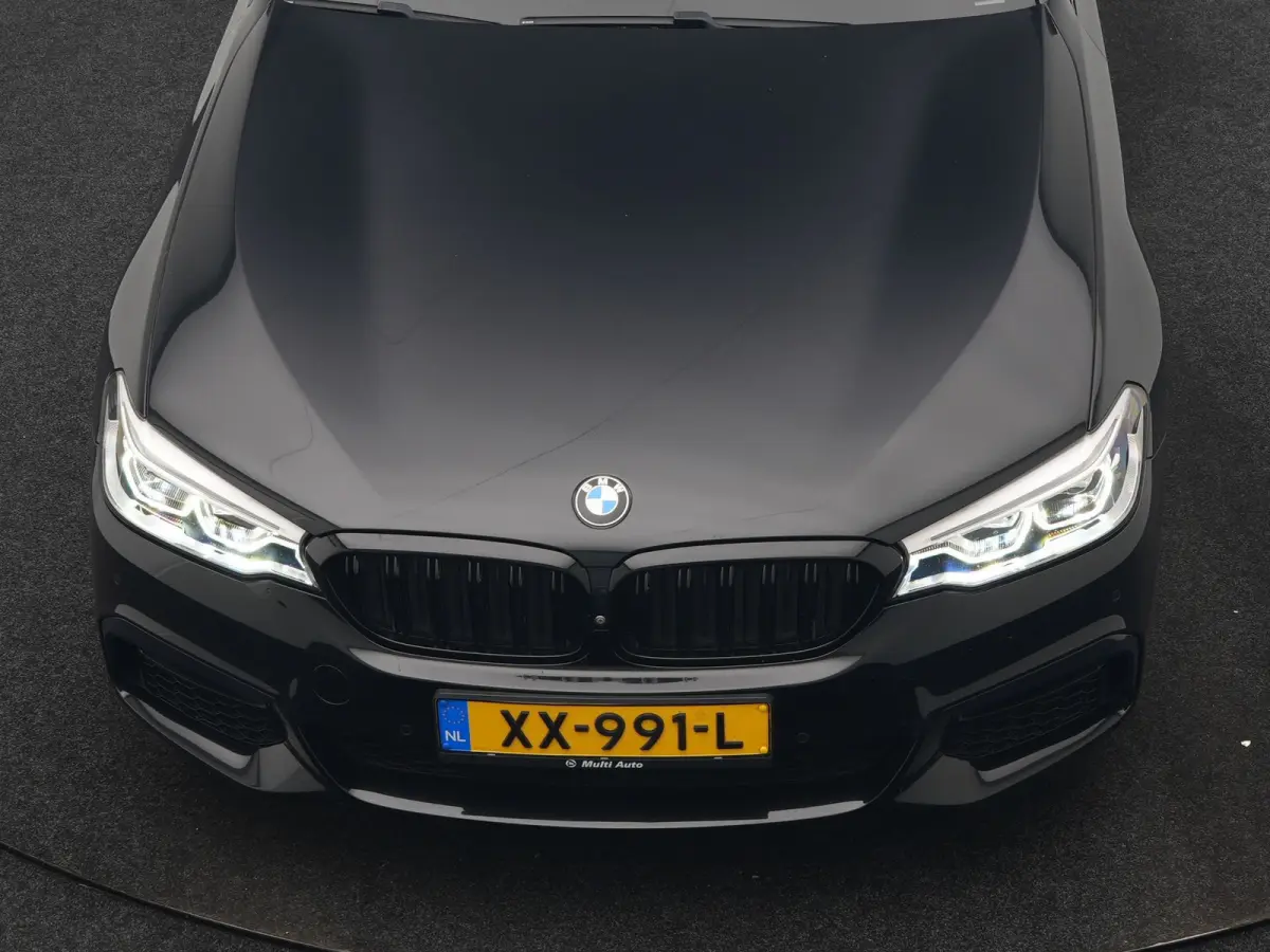 520i M Sport 184pk Dealer O.H. | Panodak | Head Up | 360 Camera | Lederen Comfortstoelen Memory & Verwarmd | Sfeerverlichting | Blis | Apple Carplay | Stuur Verwarmd | Adaptive LED | Navigat