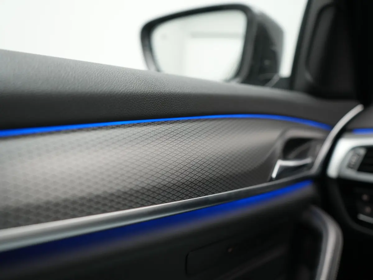 520i M Sport 184pk Dealer O.H. | Panodak | Head Up | 360 Camera | Lederen Comfortstoelen Memory & Verwarmd | Sfeerverlichting | Blis | Apple Carplay | Stuur Verwarmd | Adaptive LED | Navigat