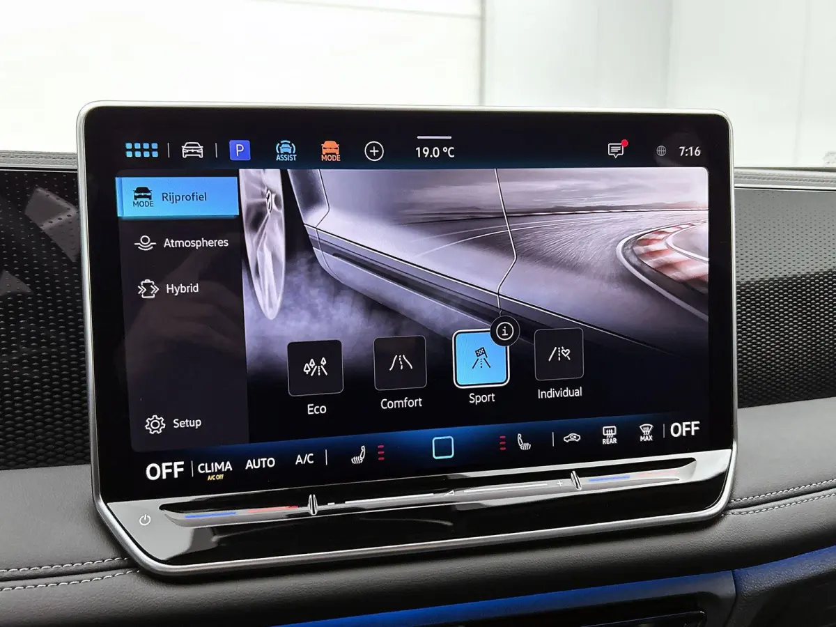 1.5 eHybrid Limited Edition 204 PK | Automaat | Navigatie | Trekhaak inklapbaar | 360 Camera | Apple CarPlay | Android Auto | Grootlichtassistent | Adaptive Cruise Control | Lane Assist | Si