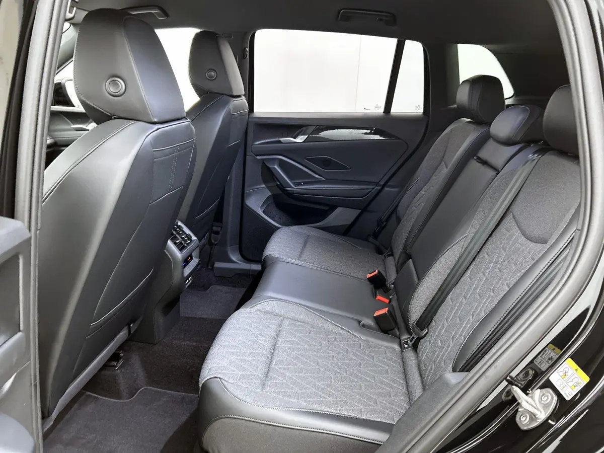1.5 eHybrid Limited Edition 204 PK | Automaat | Navigatie | Trekhaak inklapbaar | 360 Camera | Apple CarPlay | Android Auto | Grootlichtassistent | Adaptive Cruise Control | Lane Assist | Si