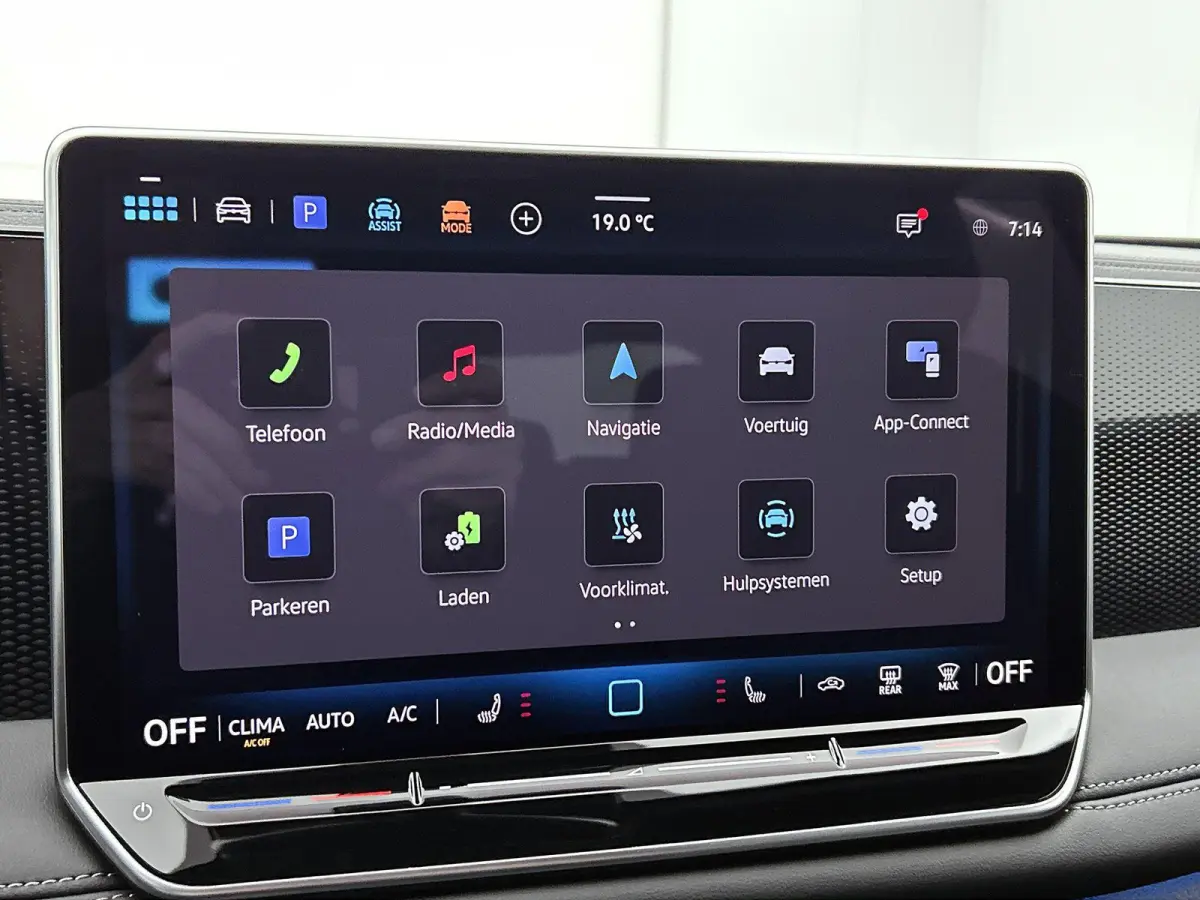 1.5 eHybrid Limited Edition 204 PK | Automaat | Navigatie | Trekhaak inklapbaar | 360 Camera | Apple CarPlay | Android Auto | Grootlichtassistent | Adaptive Cruise Control | Lane Assist | Si