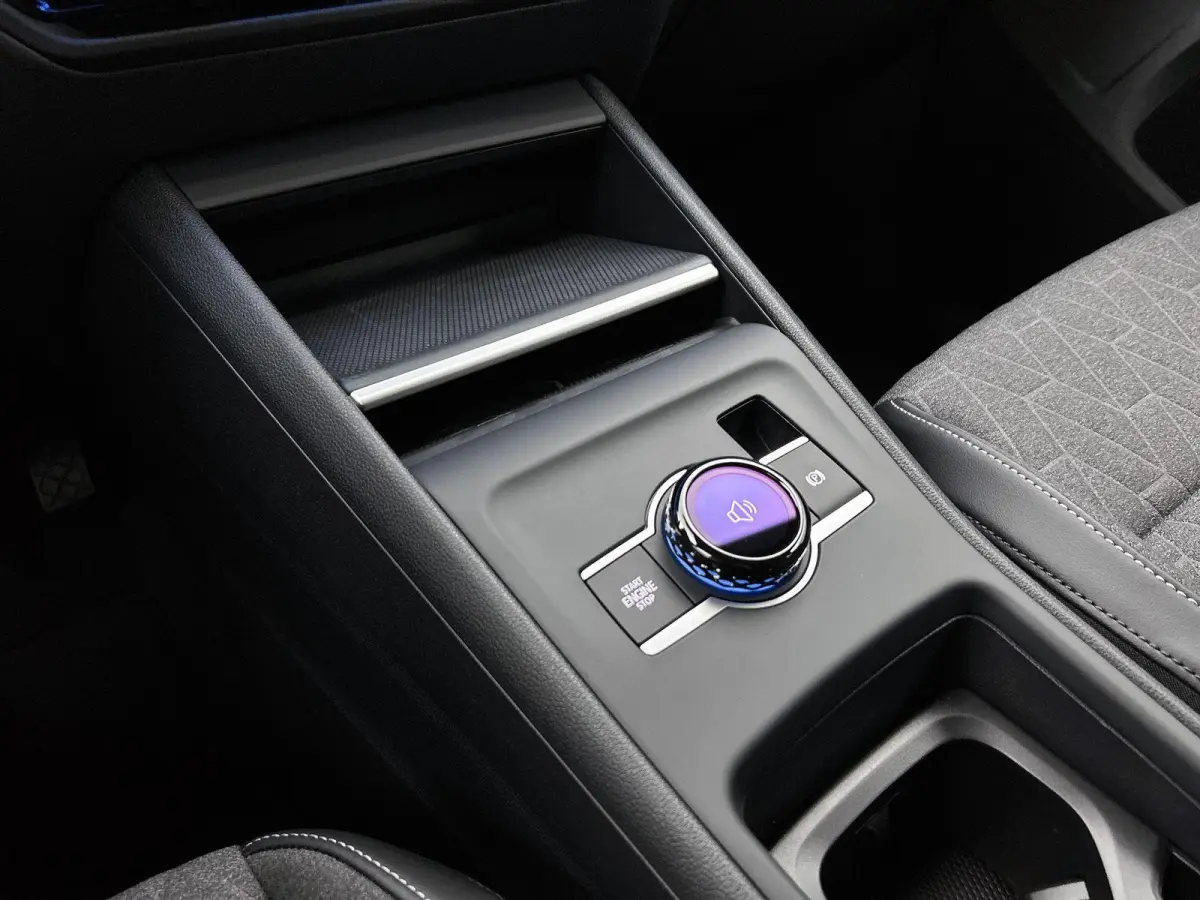 1.5 eHybrid Limited Edition 204 PK | Automaat | Navigatie | Trekhaak inklapbaar | 360 Camera | Apple CarPlay | Android Auto | Grootlichtassistent | Adaptive Cruise Control | Lane Assist | Si