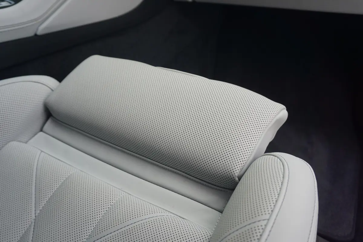 50e | Adaptief M Onderstel Professional | Soft-Close | 23 Inch | Head-up | Stoelventilatie | Harman Kardon | Stoelverwarming voor en achter