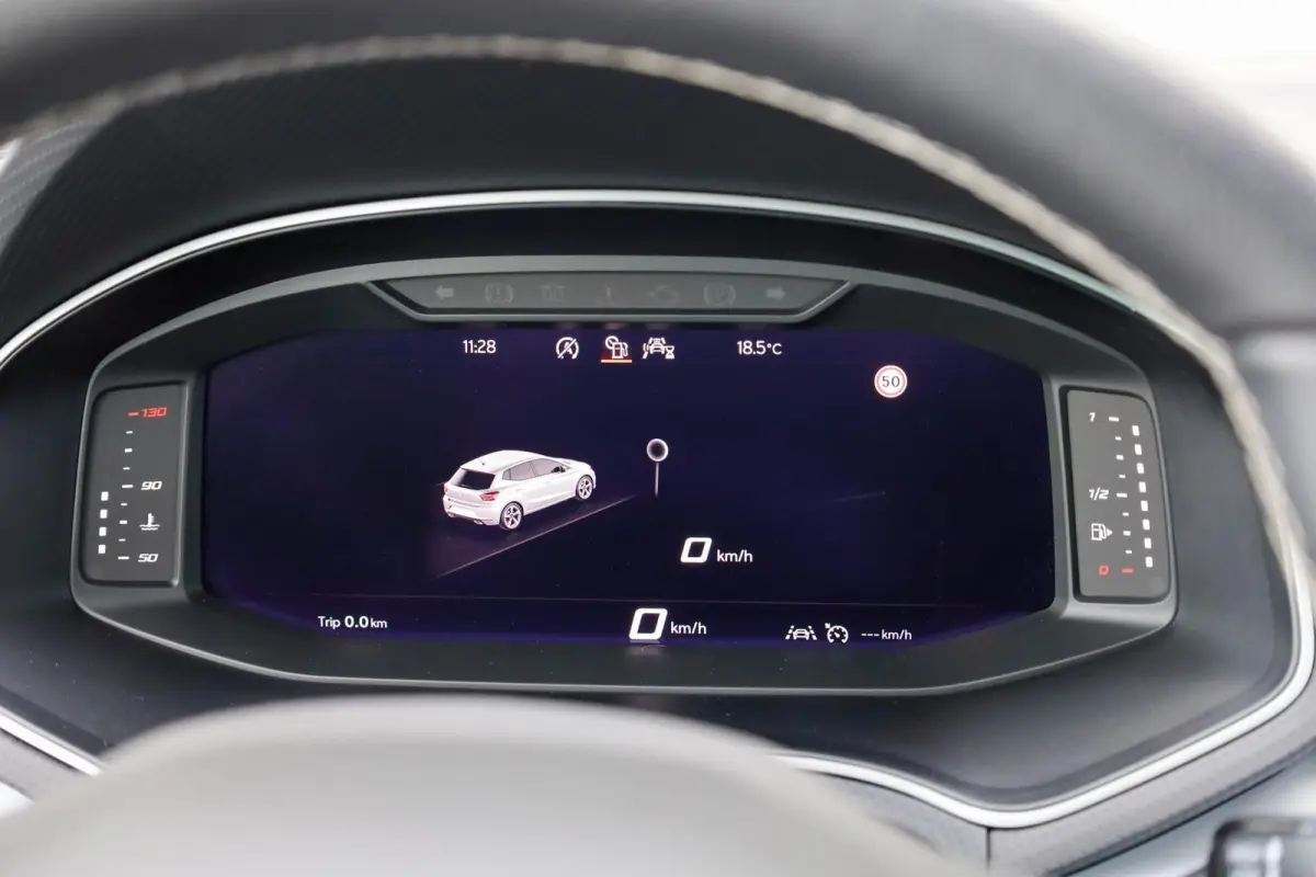 1.0 EcoTSI 95pk Style Business Connect | Parkeersensoren | Stoelverwarming | Apple Carplay/Android Auto