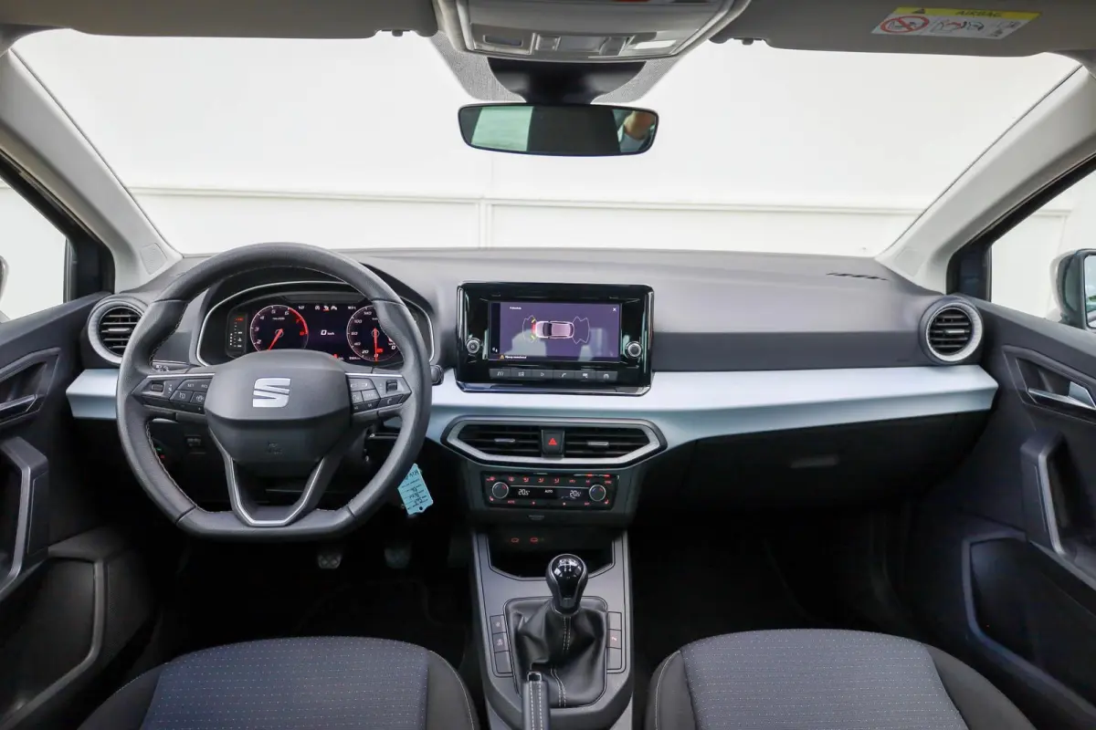 1.0 EcoTSI 95pk Style Business Connect | Parkeersensoren | Stoelverwarming | Apple Carplay/Android Auto