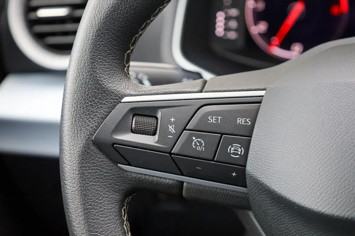1.0 EcoTSI 95pk Style Business Connect | Parkeersensoren | Stoelverwarming | Apple Carplay/Android Auto
