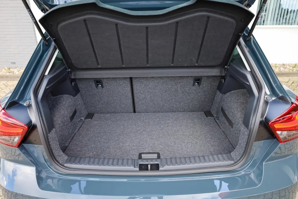 1.0 EcoTSI 95pk Style Business Connect | Parkeersensoren | Stoelverwarming | Apple Carplay/Android Auto