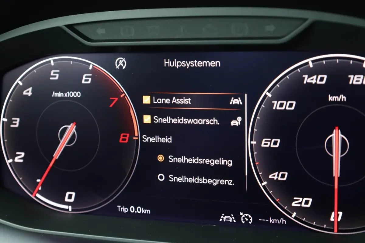 1.0 EcoTSI 95pk Style Business Connect | Parkeersensoren | Stoelverwarming | Apple Carplay/Android Auto